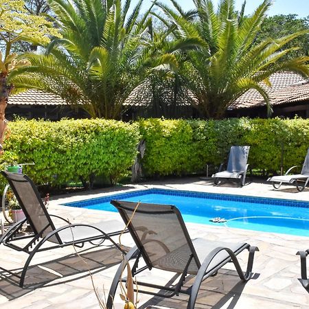 Kamaku Guesthouse Cc Otjiwarongo Ngoại thất bức ảnh