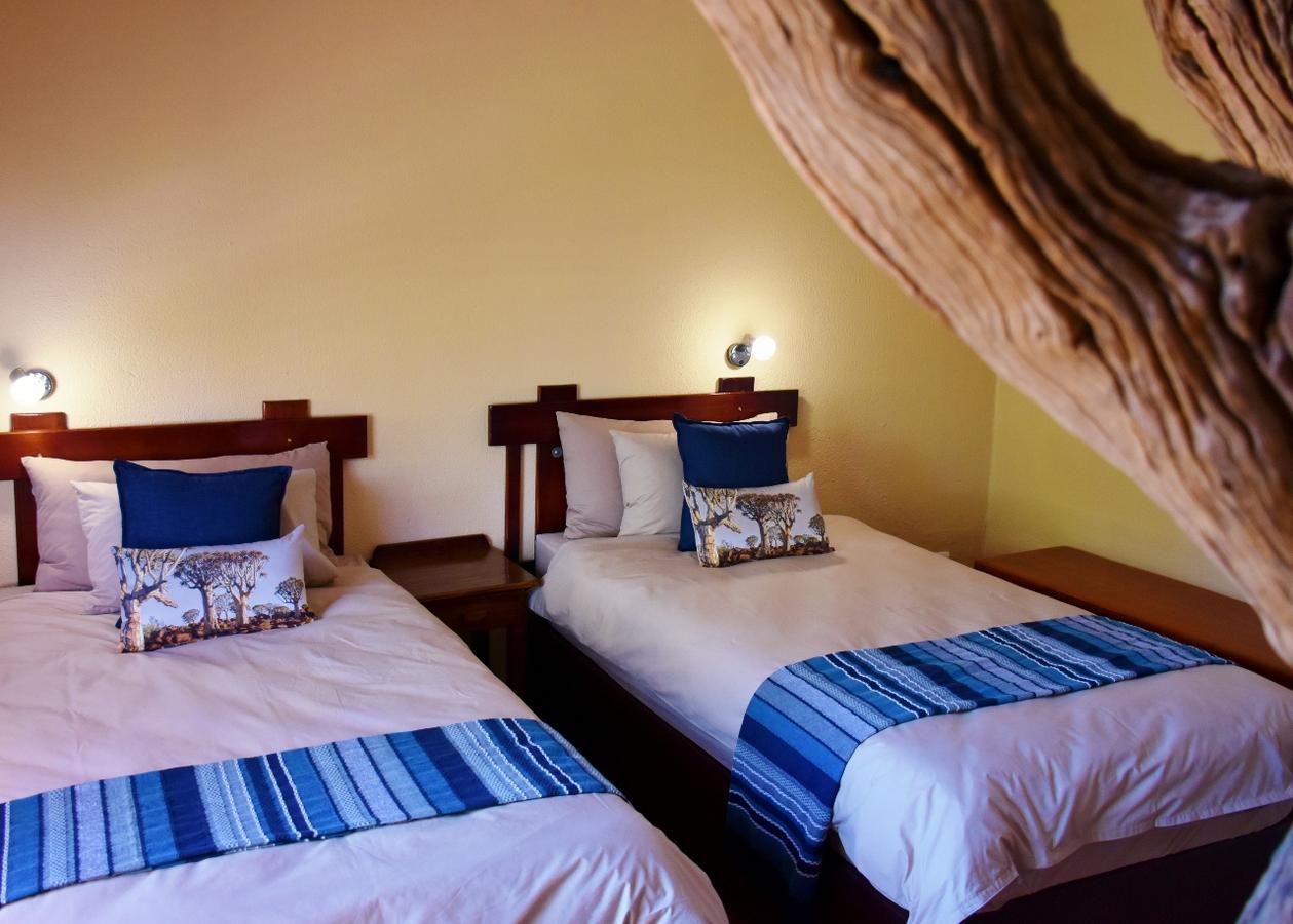 Kamaku Guesthouse Cc Otjiwarongo Ngoại thất bức ảnh