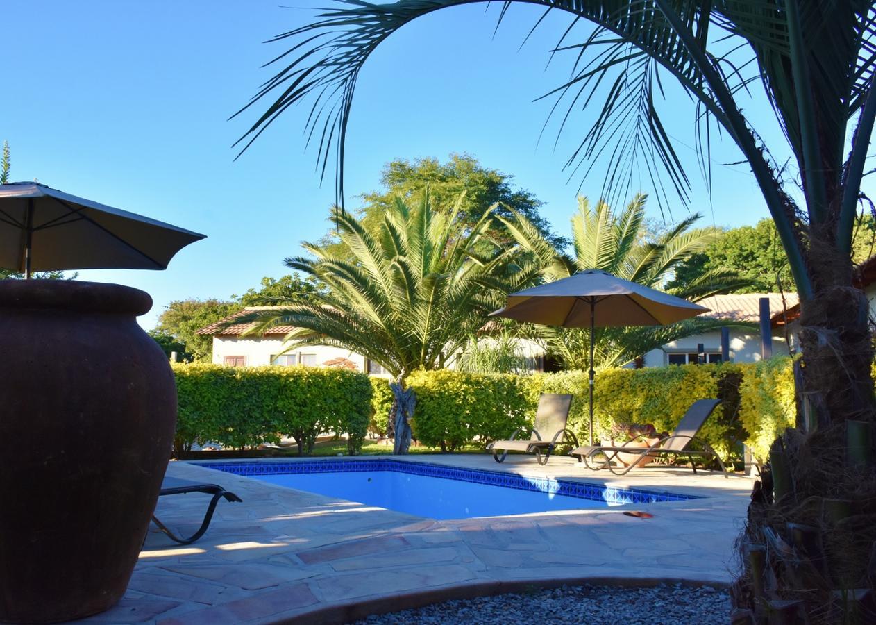 Kamaku Guesthouse Cc Otjiwarongo Ngoại thất bức ảnh