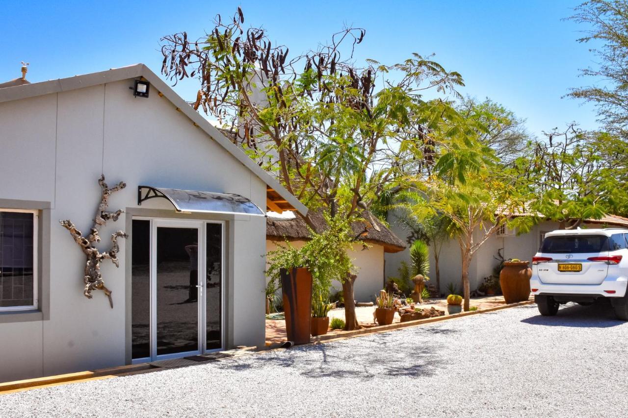 Kamaku Guesthouse Cc Otjiwarongo Ngoại thất bức ảnh
