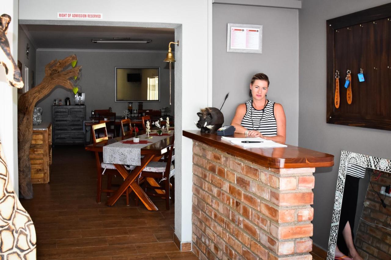 Kamaku Guesthouse Cc Otjiwarongo Ngoại thất bức ảnh